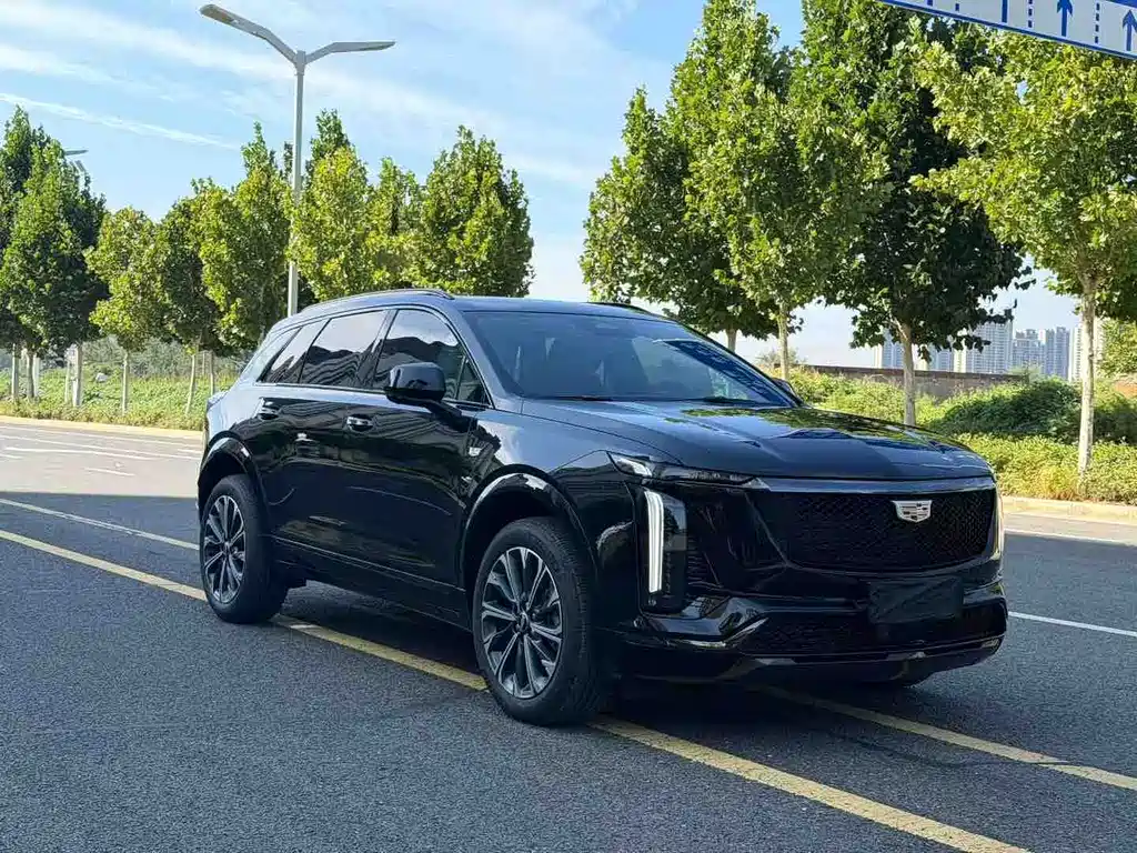 Cadillac XT5 — фото 8
