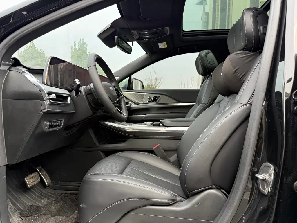 Cadillac XT5 — фото 5