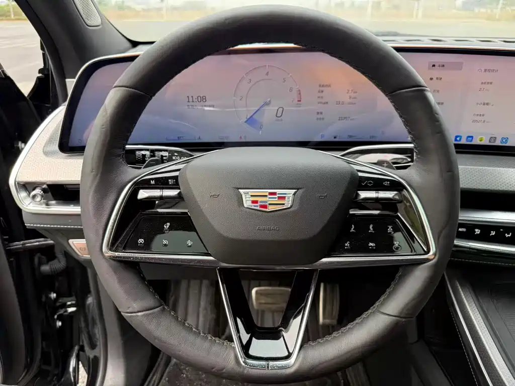Cadillac XT5 — фото 6