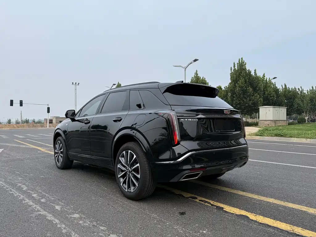 Cadillac XT5 — фото 9
