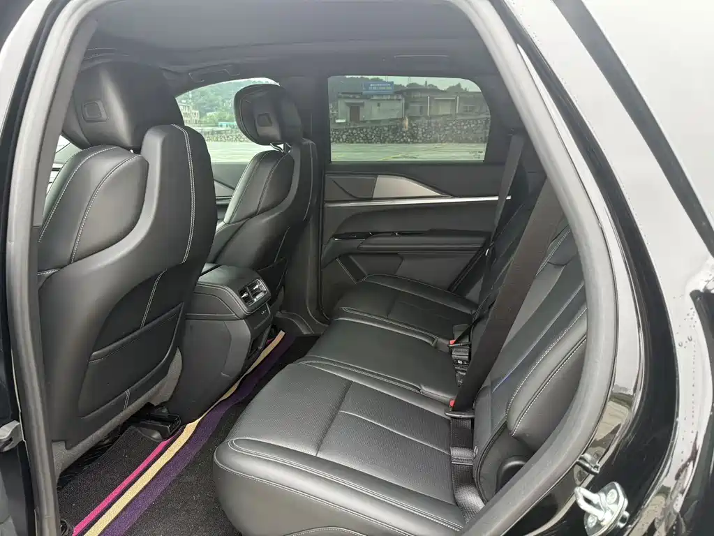 Cadillac XT5 — фото 6