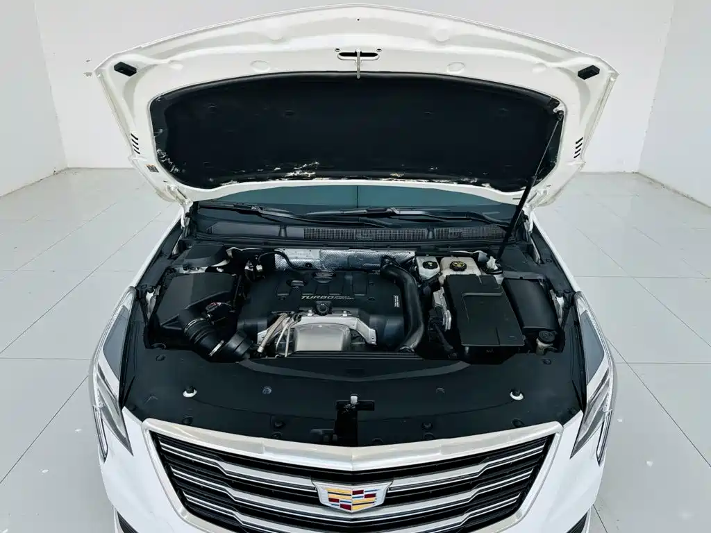 Cadillac XTS — фото 26