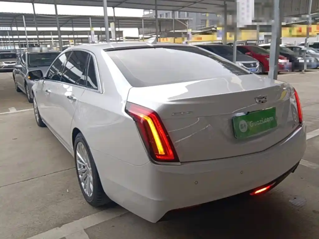 Cadillac CT6 — фото 5