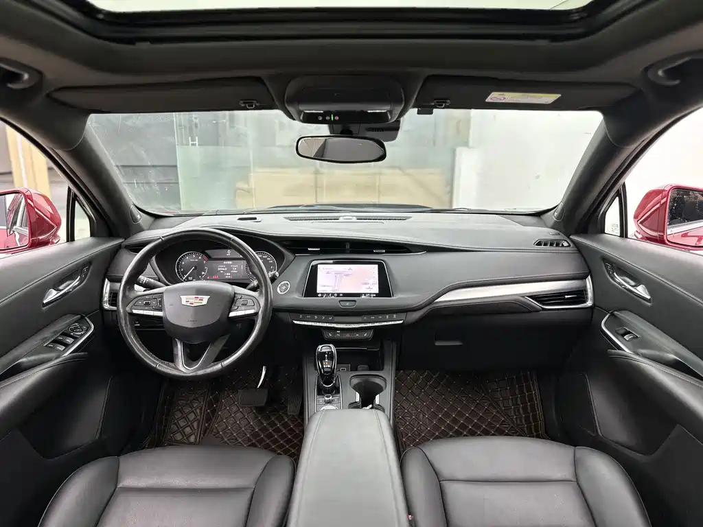 Cadillac XT4 — фото 6