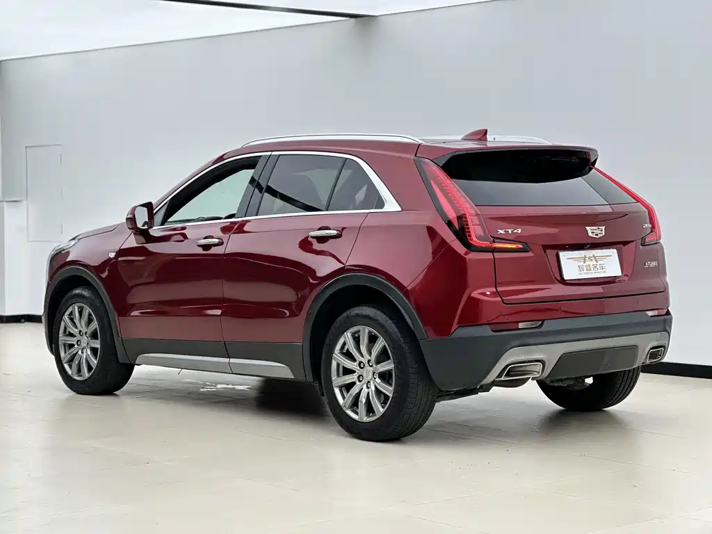 Cadillac XT4 — фото 8