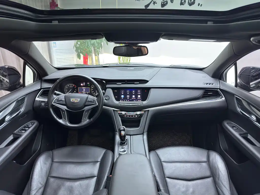 Cadillac XT5 — фото 4