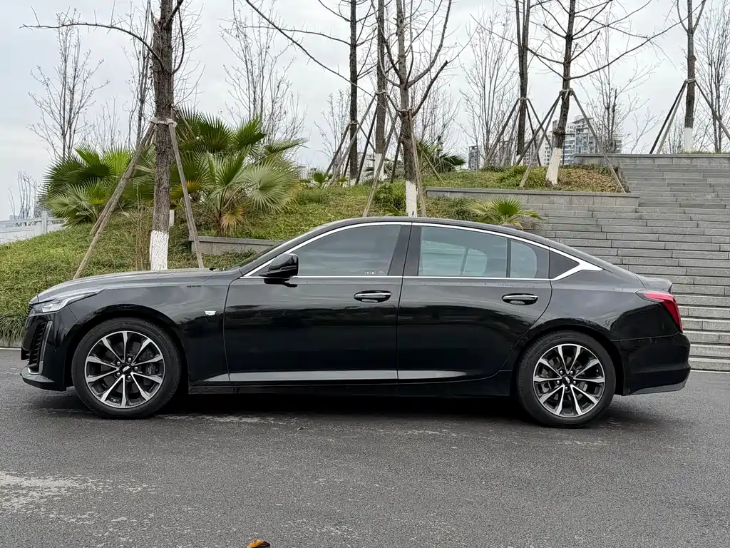 Cadillac CT5 — фото 4
