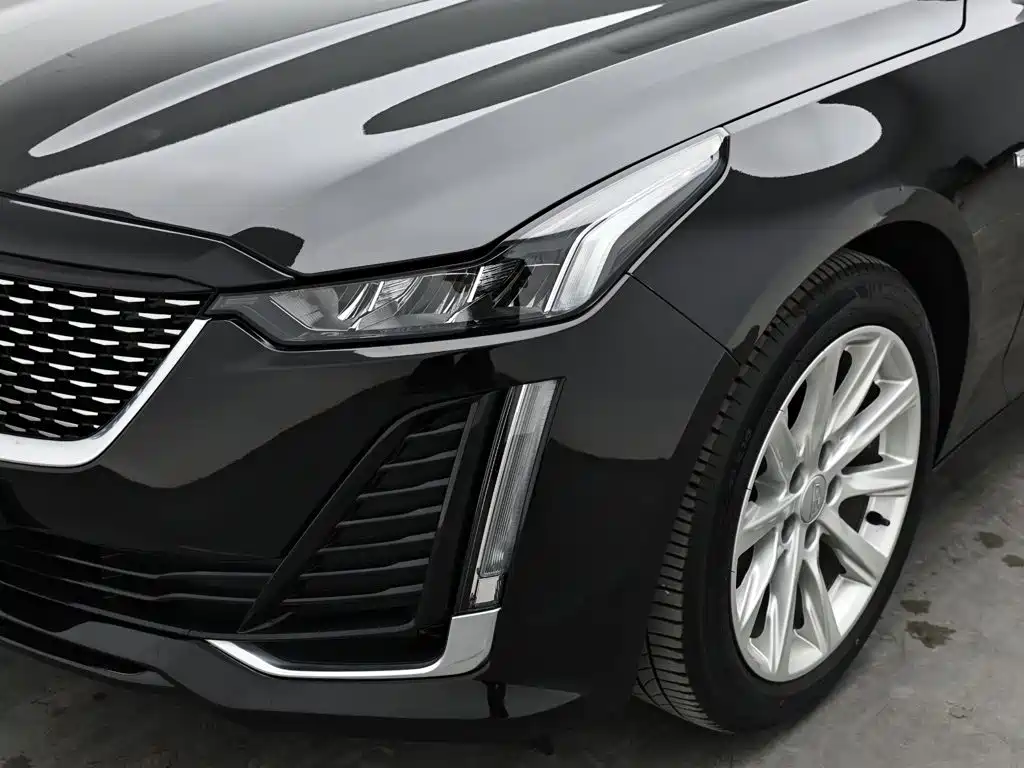 Cadillac CT5 — фото 17