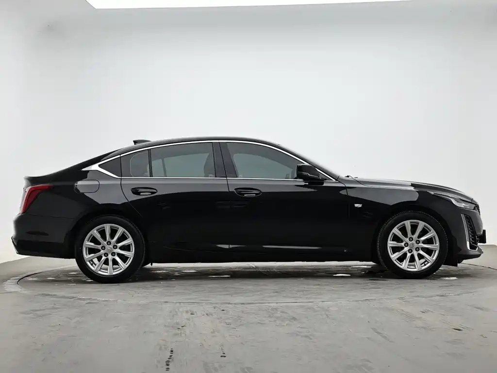 Cadillac CT5 — фото 5