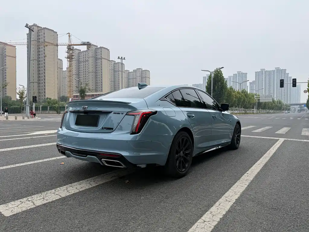 Cadillac CT5 — фото 11