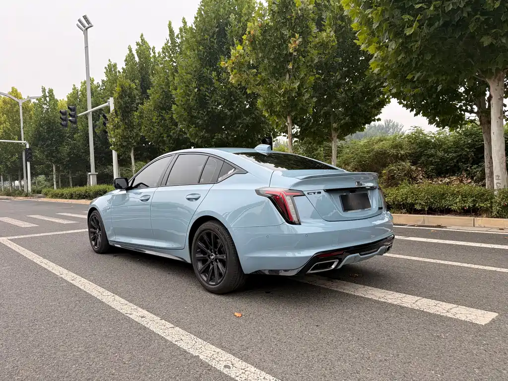 Cadillac CT5 — фото 9