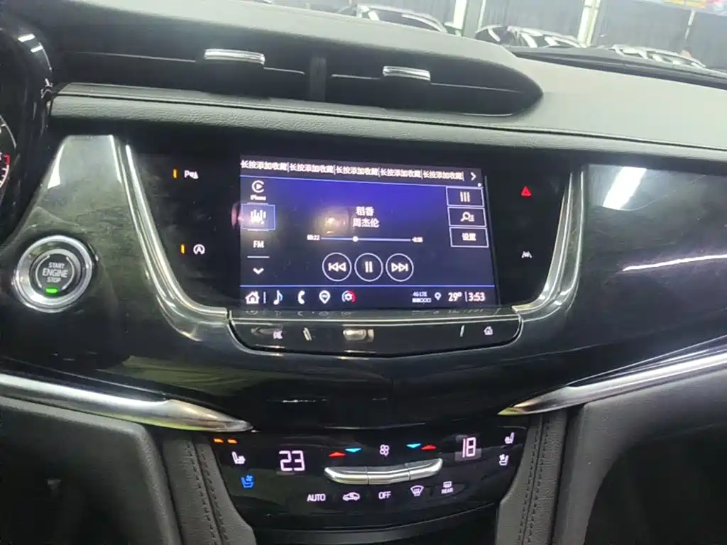Cadillac XT6 — фото 13