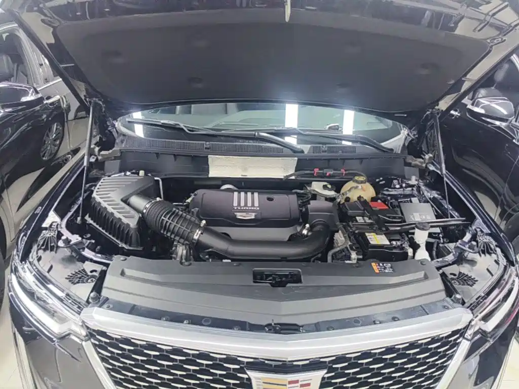 Cadillac XT6 — фото 20
