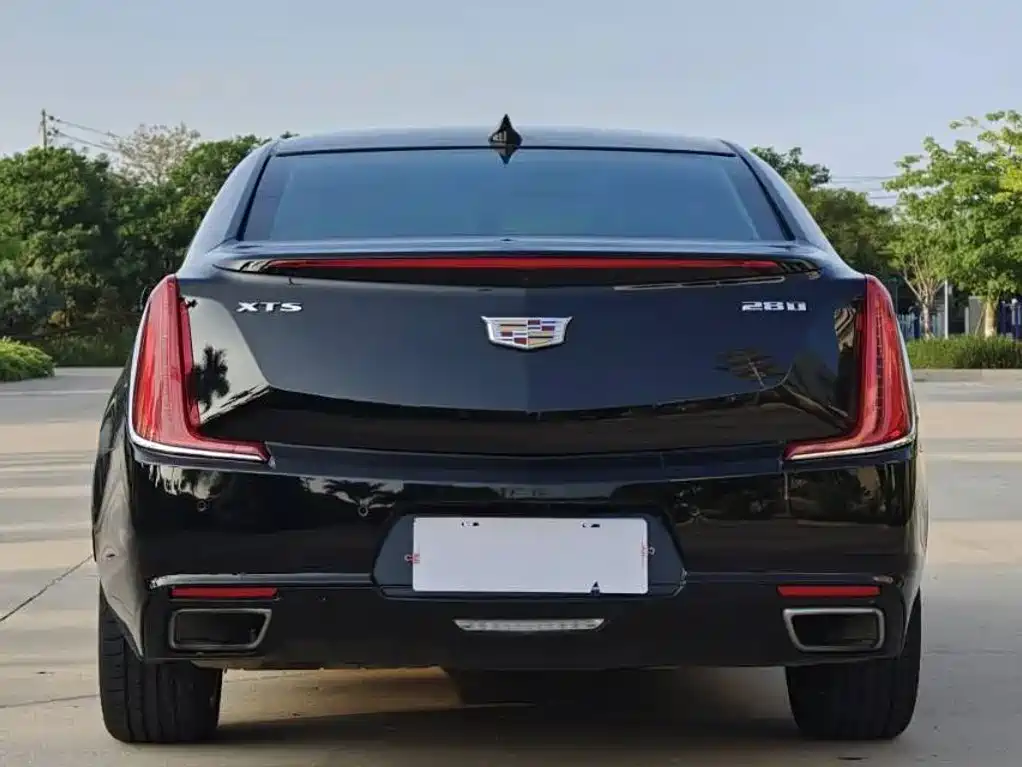Cadillac XTS — фото 5