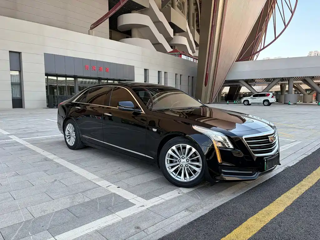 Cadillac CT6 Plug-in — фото 3