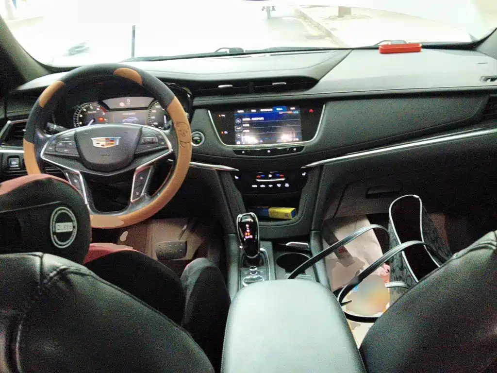 Cadillac XT5 — фото 5