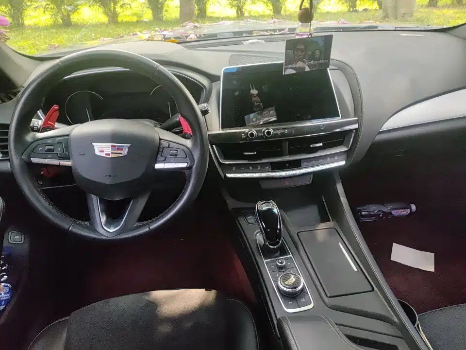 Cadillac CT5 — фото 3