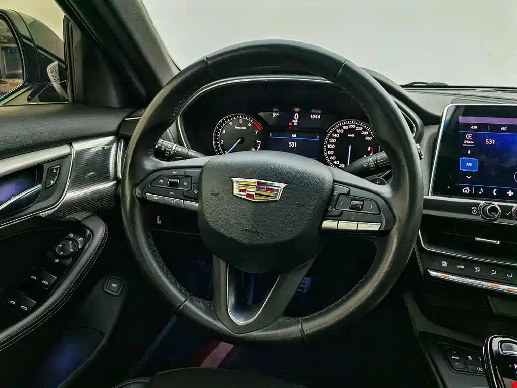 Cadillac CT5 — фото 14