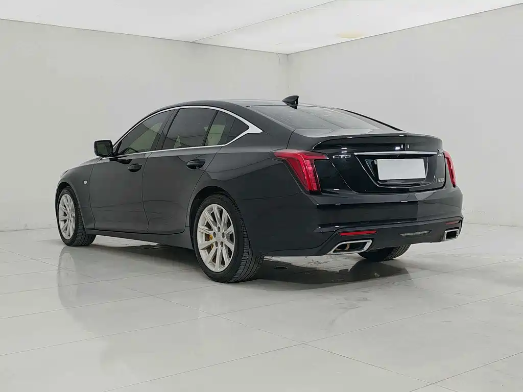 Cadillac CT5 — фото 4