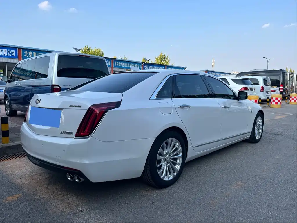 Cadillac CT6 — фото 4
