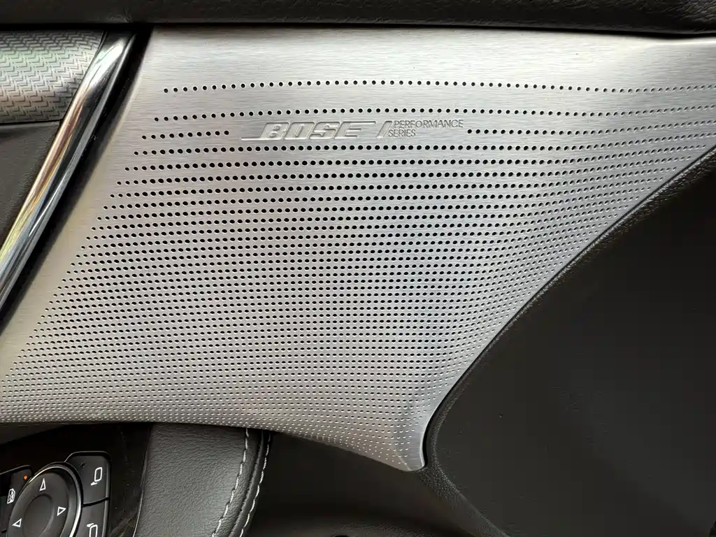 Cadillac CT5 — фото 6