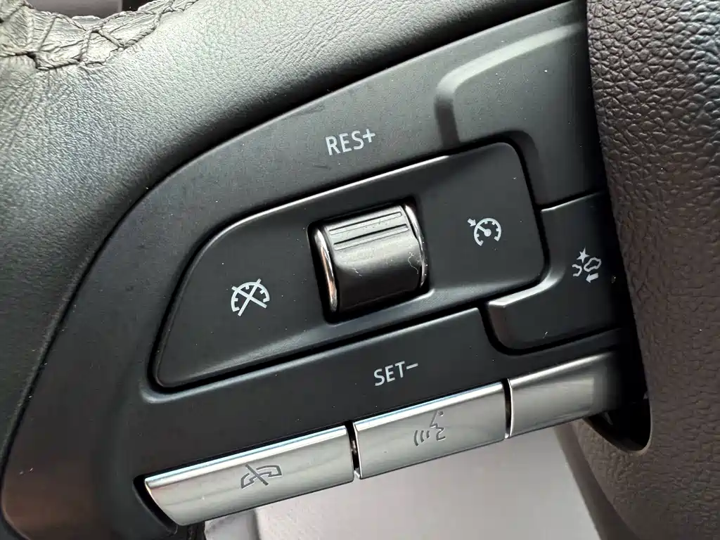 Cadillac CT5 — фото 9