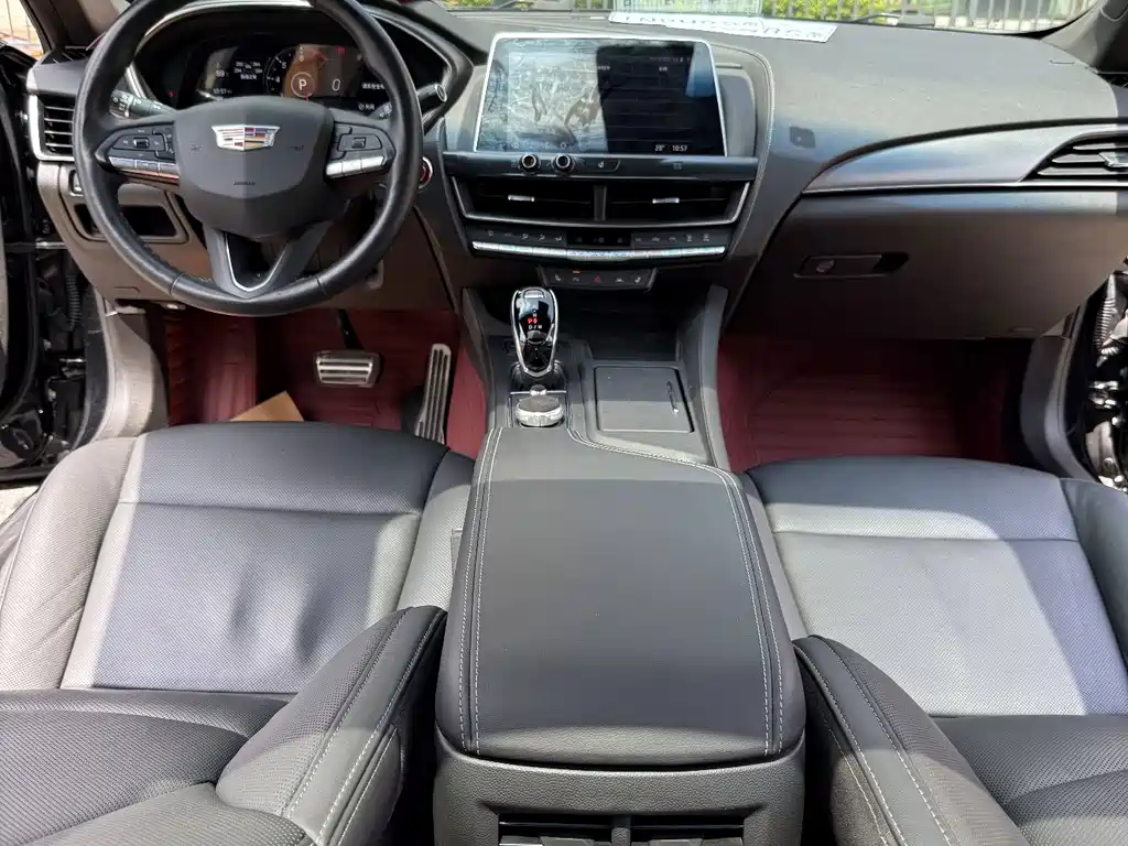 Cadillac CT5 — фото 4