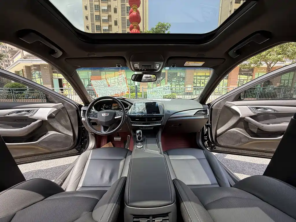 Cadillac CT5 — фото 8