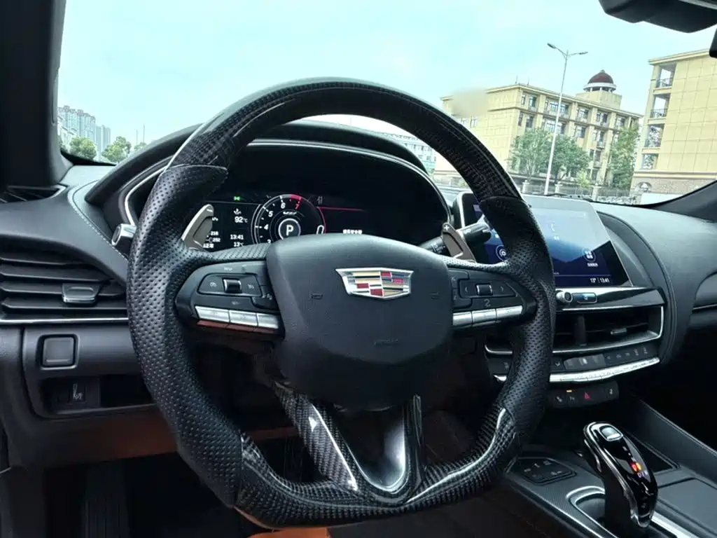 Cadillac CT5 — фото 3