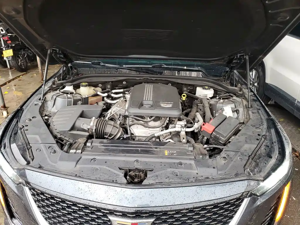 Cadillac CT5 — фото 10