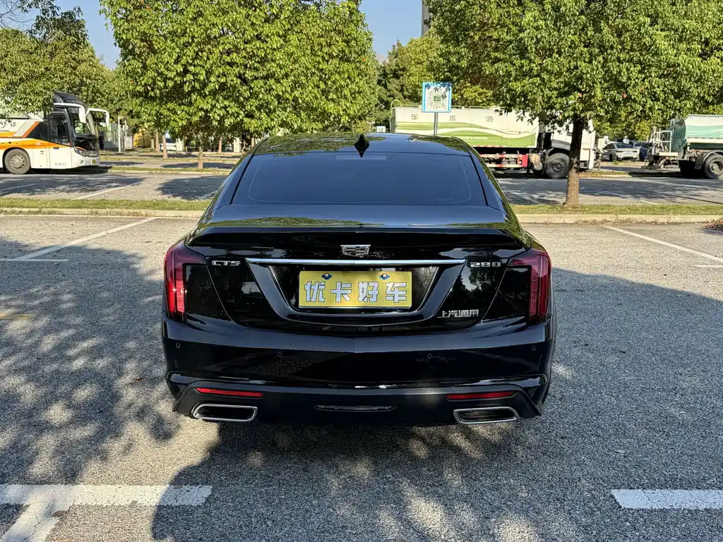 Cadillac CT5 — фото 7