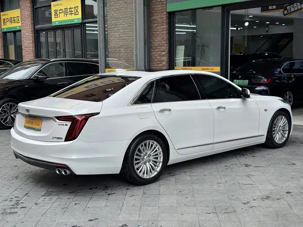 Cadillac CT6 — фото 7