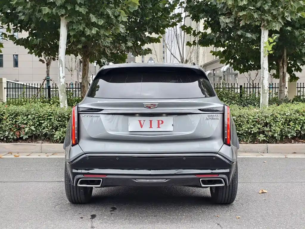 Cadillac XT5 — фото 8