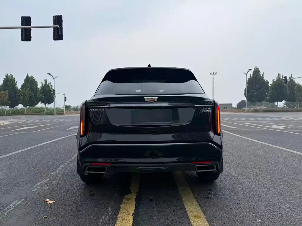 Cadillac XT5 — фото 9