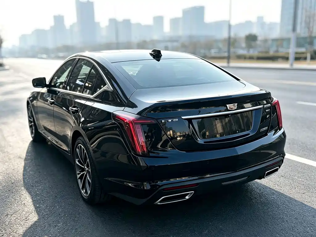Cadillac CT5 — фото 4