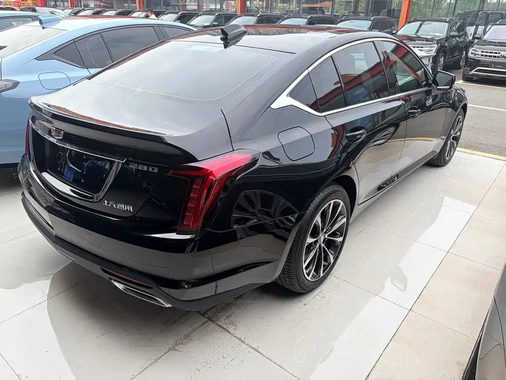 Cadillac CT5 — фото 6