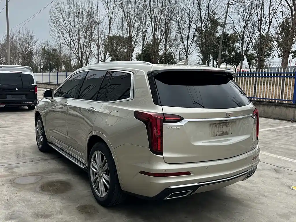 Cadillac XT6 — фото 9
