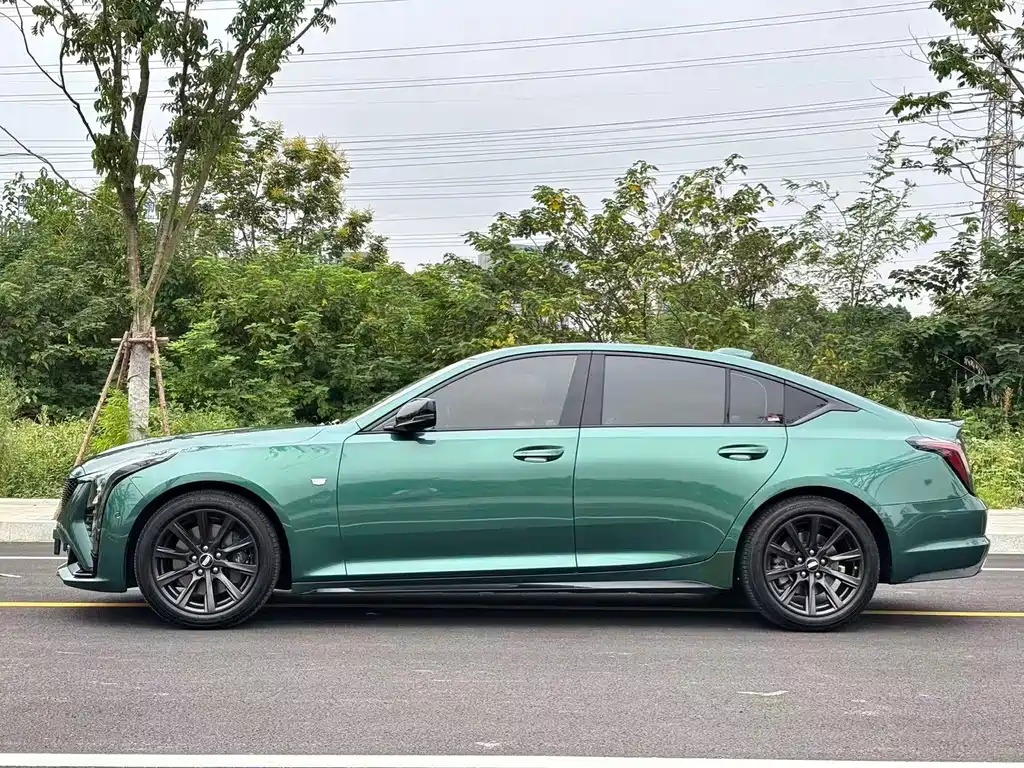 Cadillac CT5 — фото 4