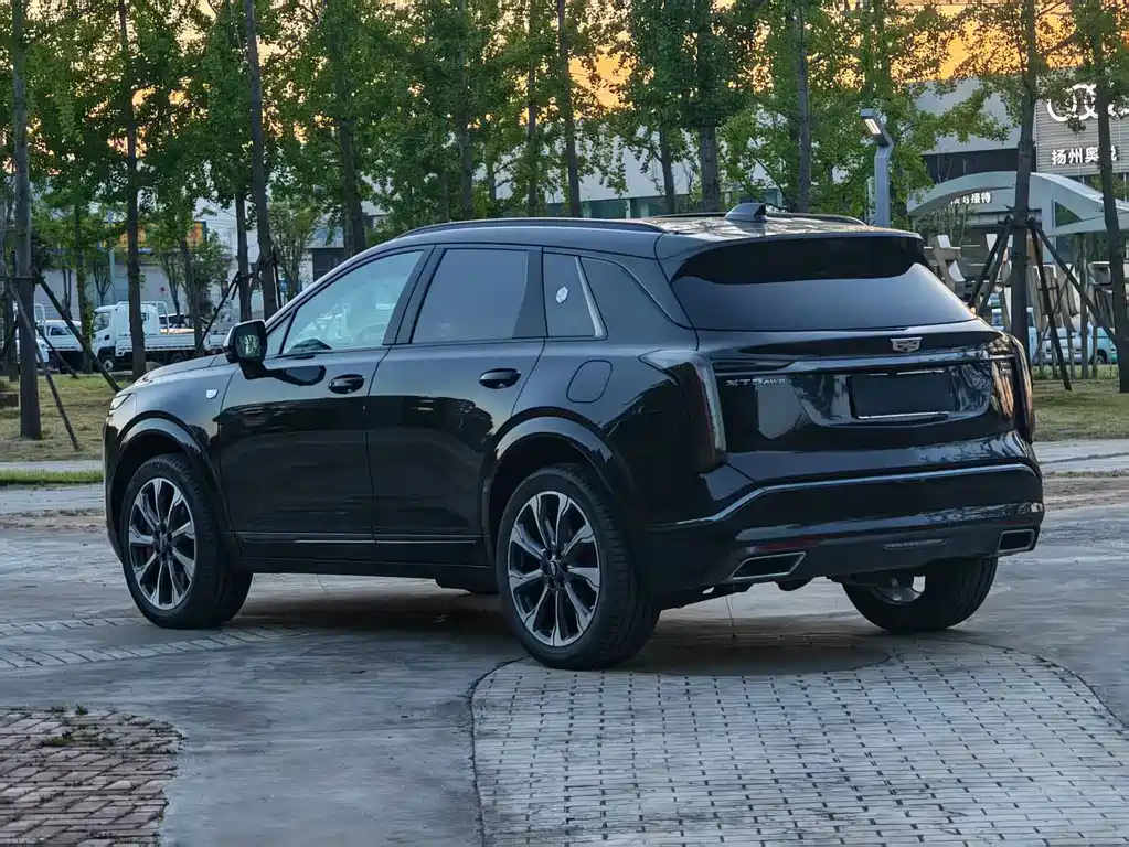 Cadillac XT5 — фото 7