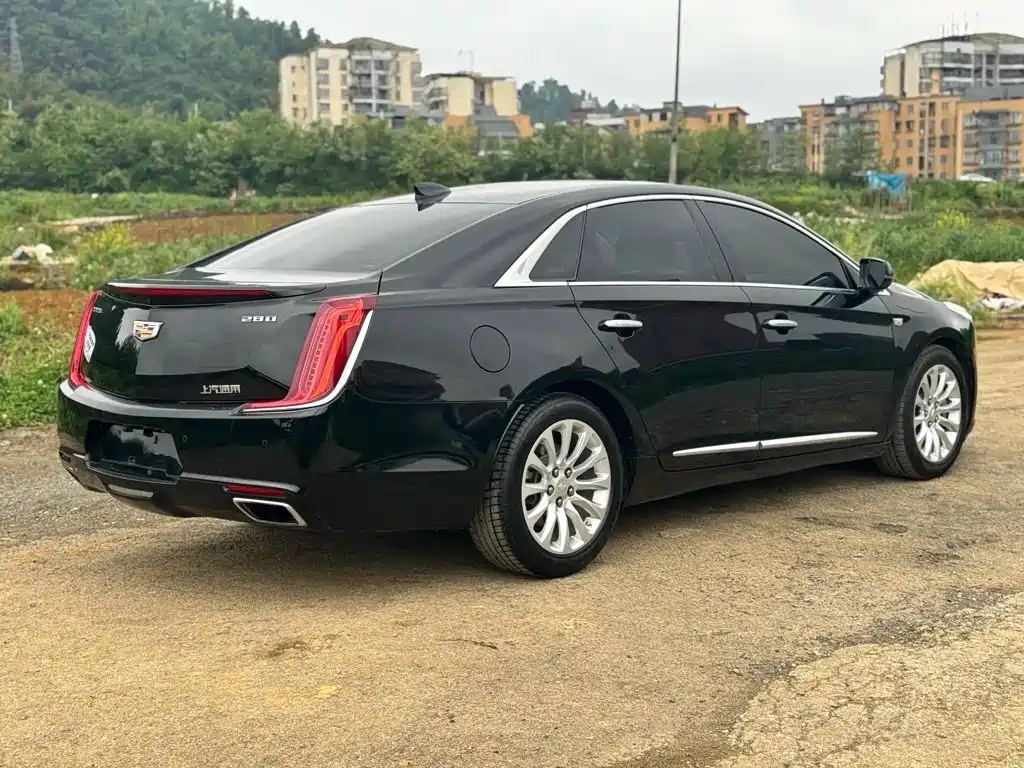Cadillac XTS — фото 4