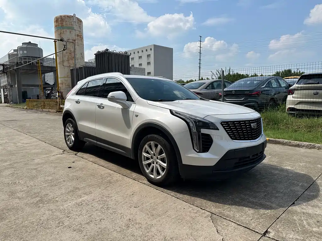 Cadillac XT4 — фото 2