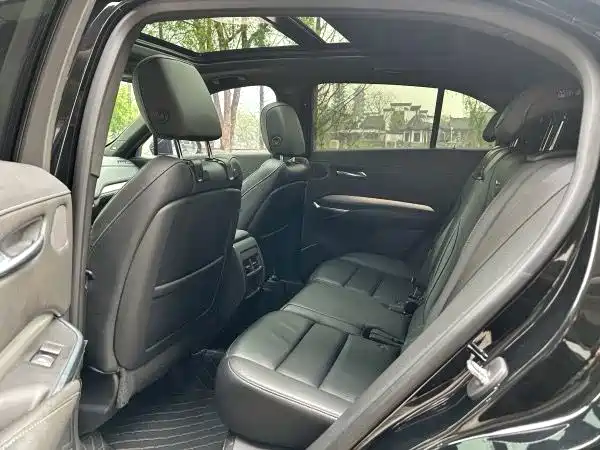 Cadillac XT4 — фото 4
