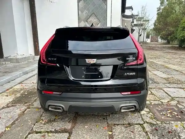 Cadillac XT4 — фото 9