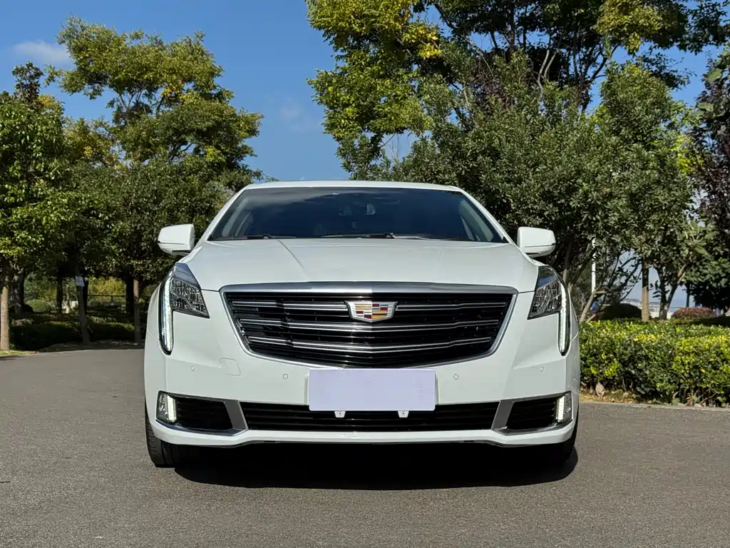 Cadillac XTS — фото 2