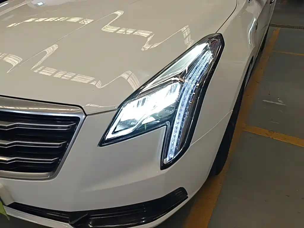 Cadillac XTS — фото 24