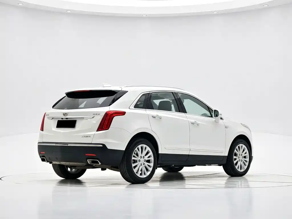Cadillac XT5 — фото 13