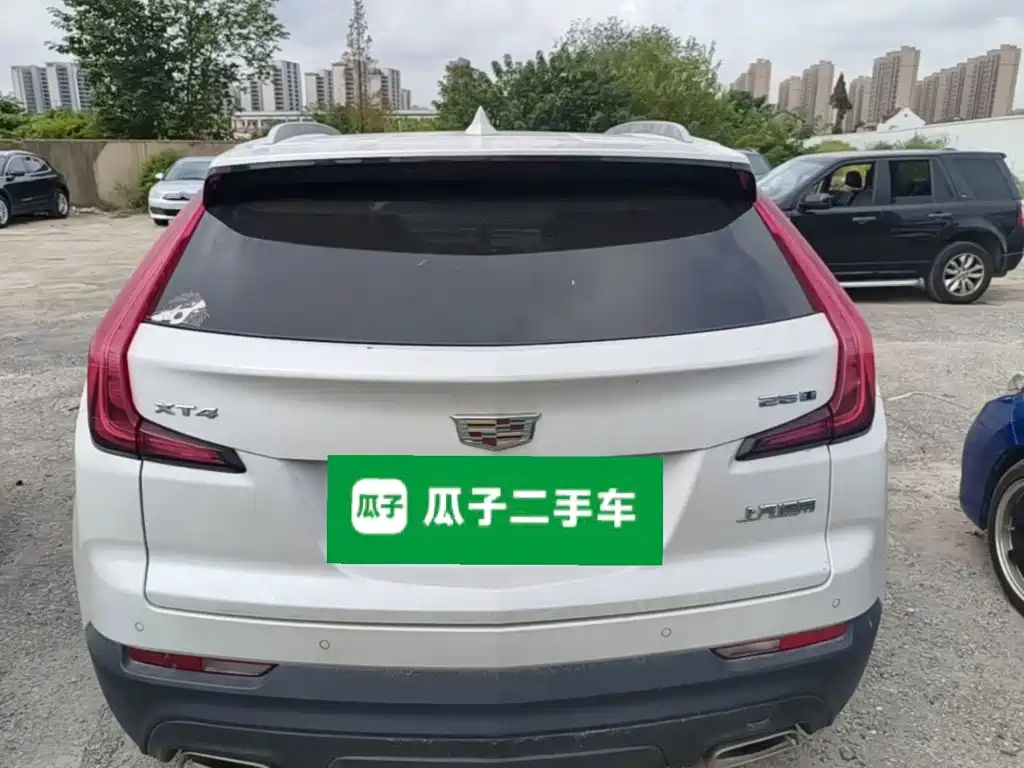 Cadillac XT4 — фото 6