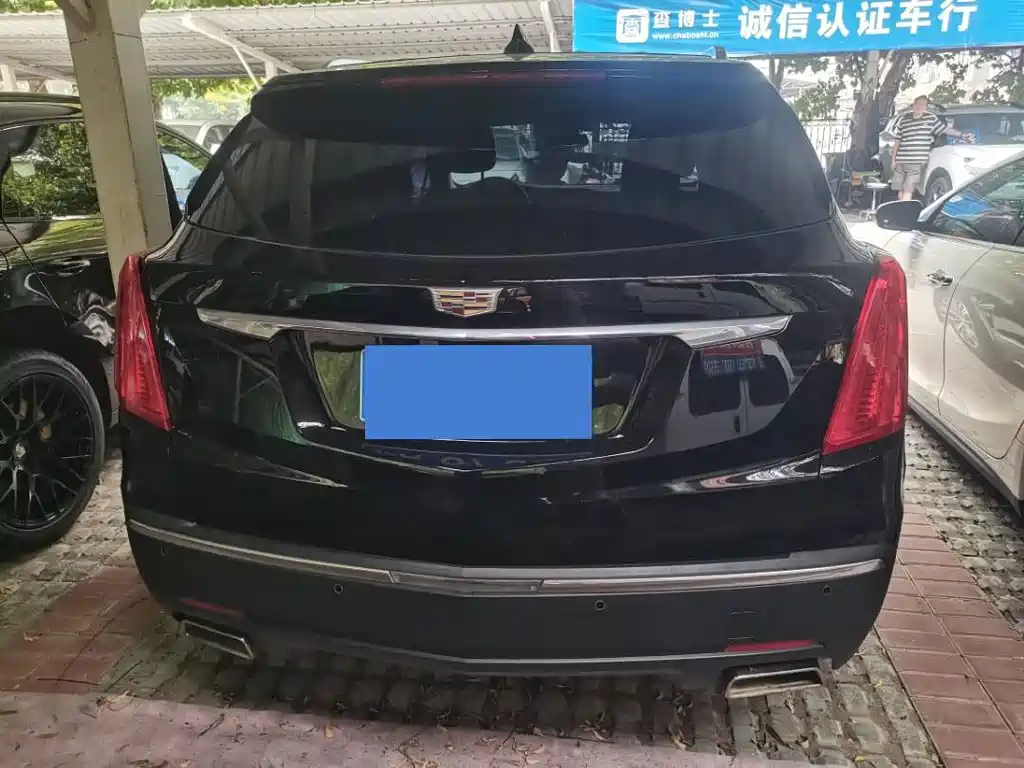 Cadillac XT5 — фото 8