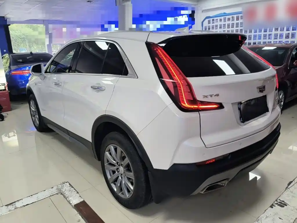 Cadillac XT4 — фото 5