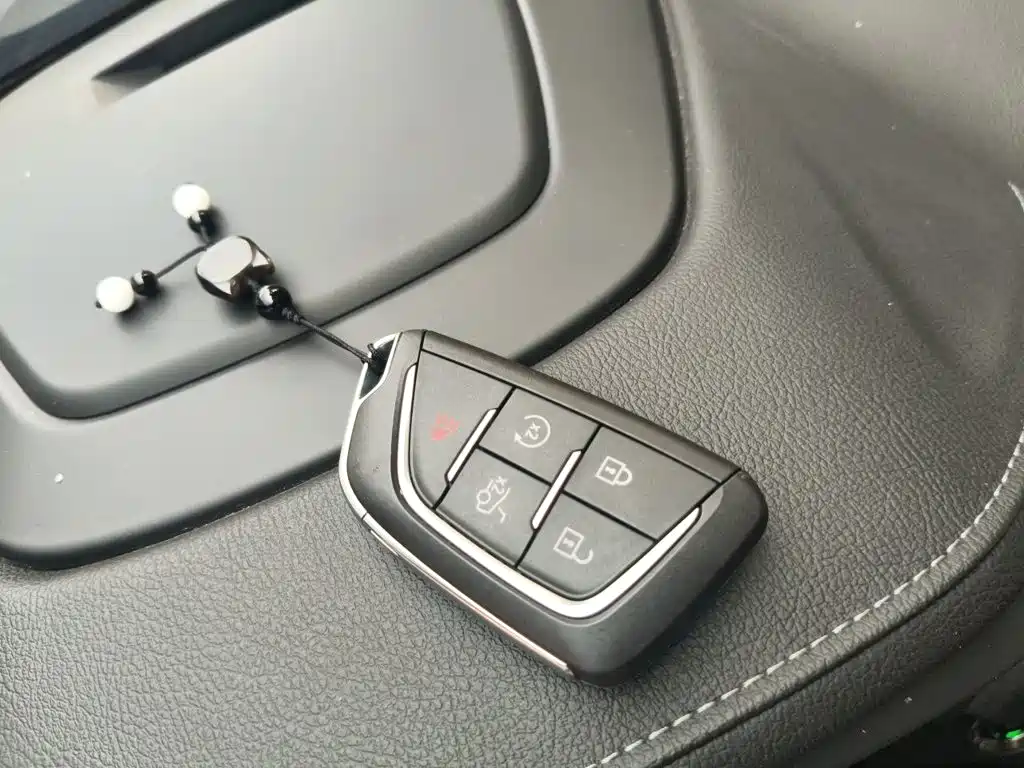 Cadillac CT4 — фото 9